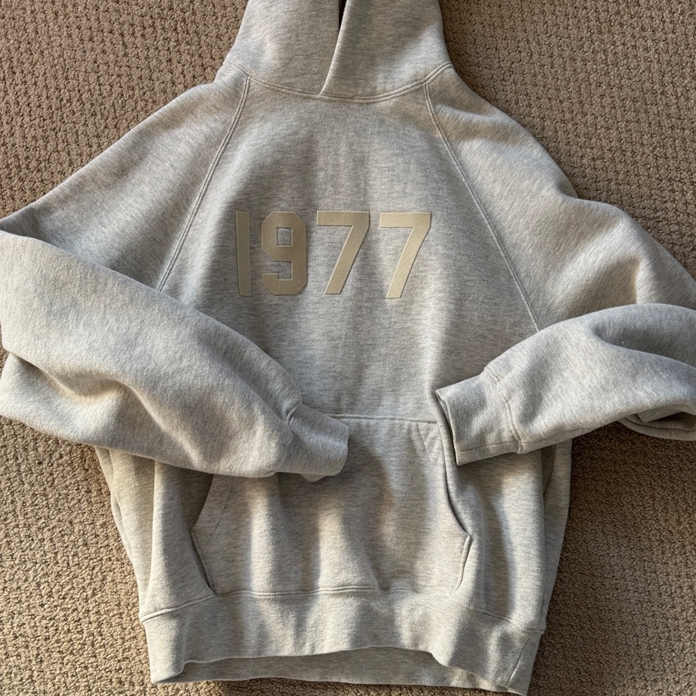 Essentials Fear of God Gray Hoodie with 1977 Print womens XXS